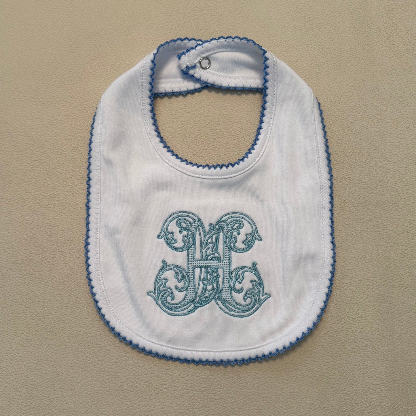 Mess Mate Bib